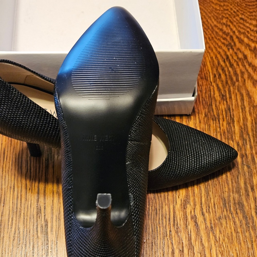 Nine West Garisono Black Textured Pointed Toe Stiletto Pumps Heels 6M - Picture 7 of 9